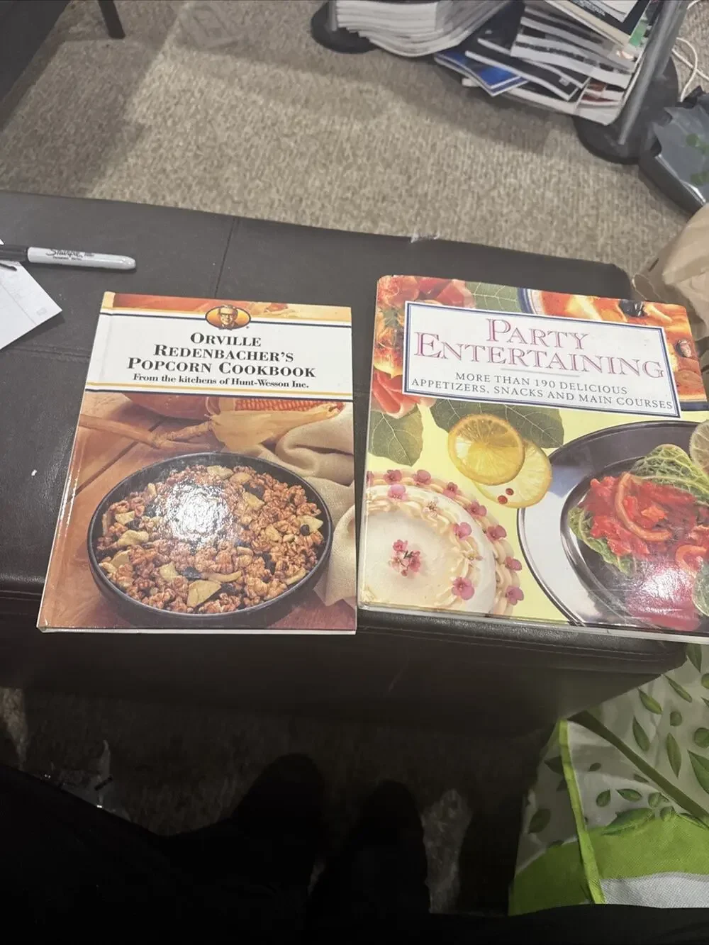 Lot Of 2 Cookbooks For entertaining Redenbacher’s popcorn & party entertaining
